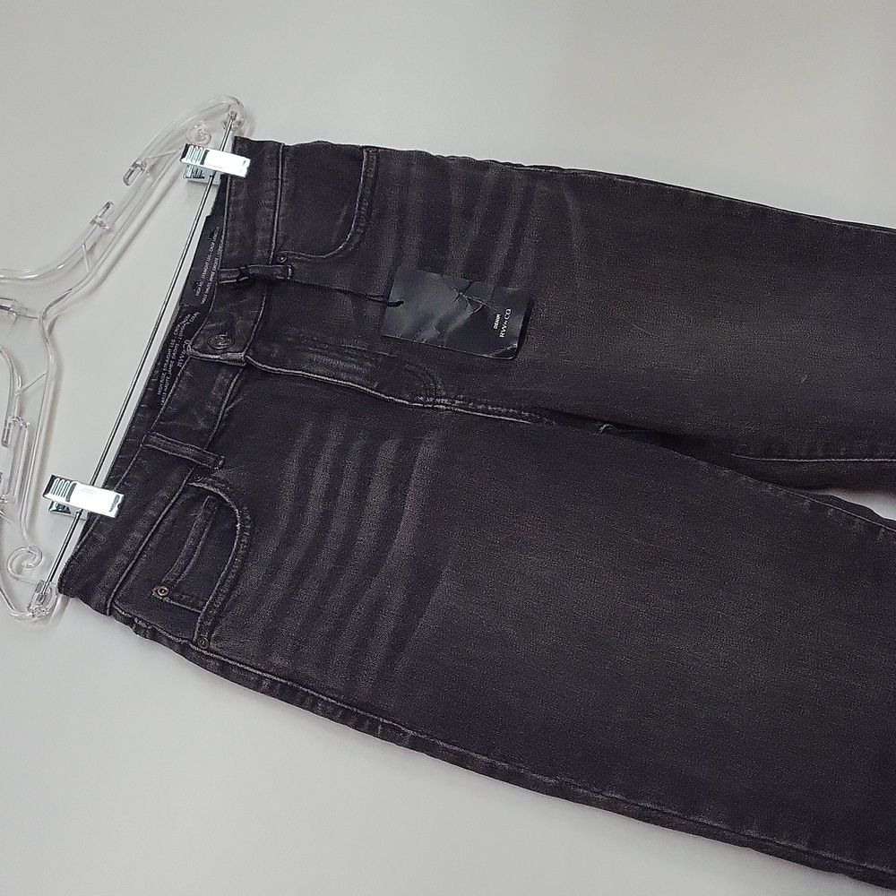 🩵 RW&CO Straight Leg Cropped High Rise